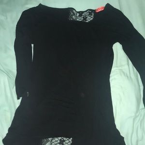 black t-shirt/tunic with cute back!!